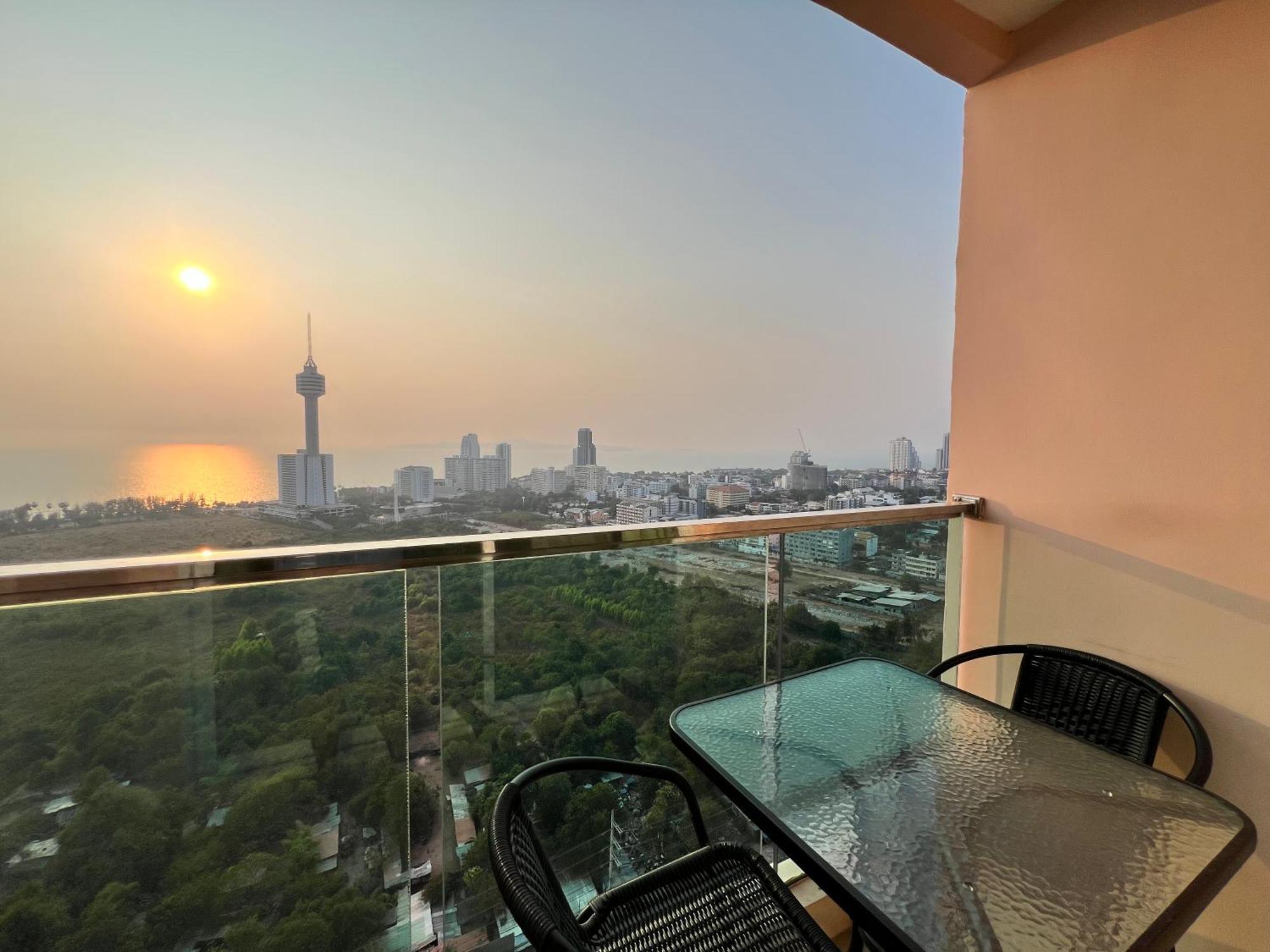 Grande Cariibbean Pattaya By Thita Aparthotel Exterior photo